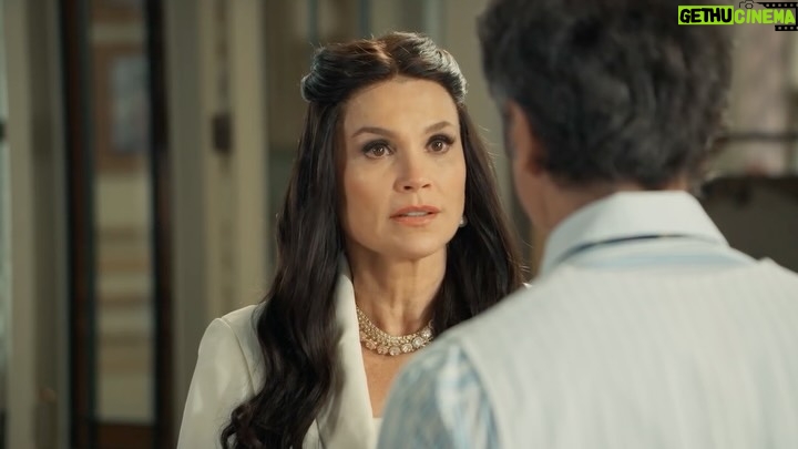 Flávia Alessandra - 20.3K Likes - EITAAAA! 👀 Pelo visto, a parceria da Sandra e Ernesto não é mais a mesma, né? Tô passada! 🤯 #ÊtaMundoMelhor