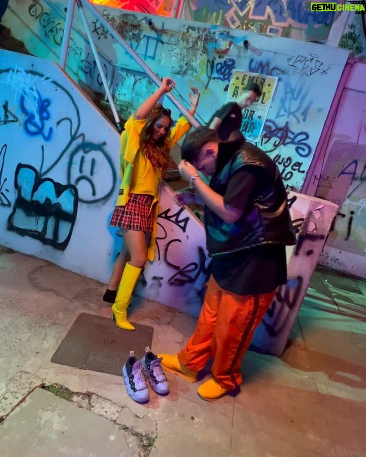 Flor Vigna - 123K Likes - NUEVO TEMAAA!
Este jueves 27/10 #Movimiento2
Ya disponible el pre save para que lo escuchen antes que nadie ! Mucho trabajo y mucho amor en conjunto ! Link en bio ! Prepárense 🫶