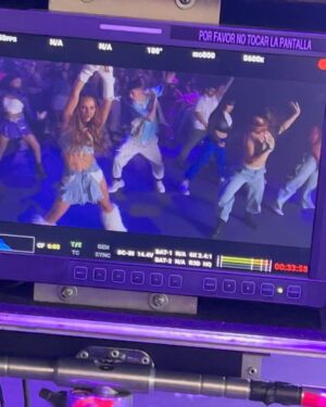 Flor Vigna Instagram - MAÑANA 21 hs 🔥
Sale el videoclip RUMBA 🎬
Esto va a ser un FUEGO , pues nuestros protagonistas  rompieron todo !
@danielacelis01 y @thi4go_km 🧨
Looks by @rockthatbody80 🤟🏻