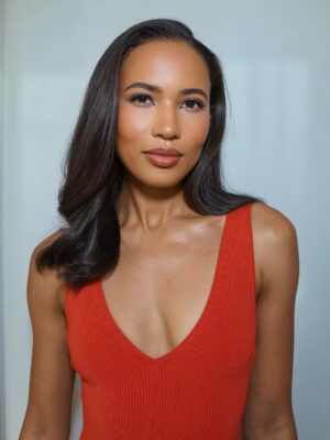 Fola Evans-Akingbola Instagram - ❤️
Teamwork makes the dream work
Glam x the amazing @joyadenuga & @jamescatalanohair for @cartier
Styling x the amazing @joannafem