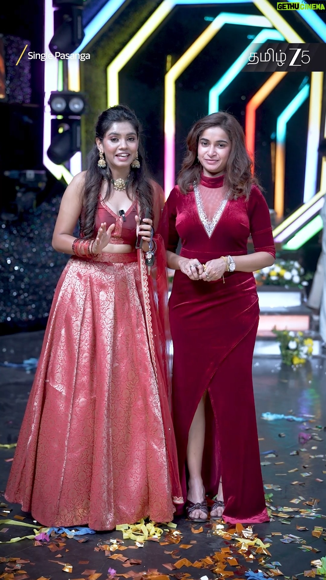 Fouzil Hidhaya - 32K Likes - Marakkama paarunga!😍

Single Pasanga Grand Finale Premieres On Dec 20th 8:30 PM On ZEE5🔥

#SinglePasanga #WatchOnZEE5 #ZEE5Tamil #ZEE5