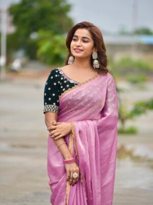 Fouzil Hidhaya Instagram - 💕💞💖
Blouse- @chitras_fashion_studio
#meta #instagram #metauniverse