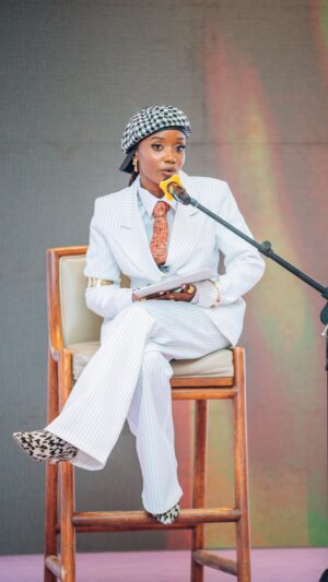 Frida Amani Instagram - Jana wakati crdb wanafurahia maendeleo ya wanawake,Mimi binafsi nilikuwa ninasherehekea MALKIA ACCOUNT ya @crdbbankplc . Hii ni akaunti ya wanawake wenye malengo.
Kama wewe ni mwanamke na unamalengo makubwa 2026 weka comment yako hapa
Huku ukikimbilia kufungua Malkia account……..
