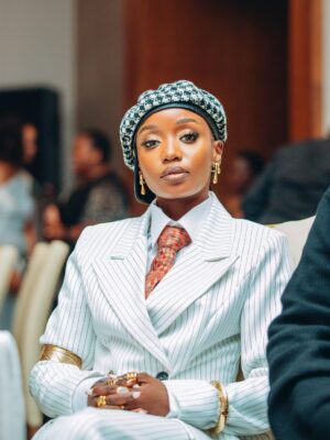 Frida Amani Instagram - If it’s about celebrating women HIT ME UP..
I genuinely love seeing women win.
And CRDB @crdbbankplc truly knows how to champion a woman.
Privileged to have performed live thank you, CRDB, for the invitation.
What a great night yesterday.
🔥✨