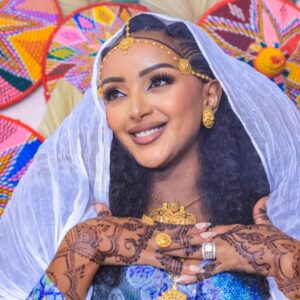 Fryat Yemane Instagram - Makeup @zion_makeup_ Thank you Tsiye💕🫶🏽
Shifon @berhanekisanet 👗😍👌🏾