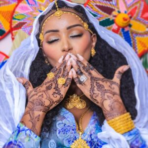 Fryat Yemane Instagram - Makeup @zion_makeup_ Thank you Tsiye💕🫶🏽
Shifon @berhanekisanet 👗😍👌🏾