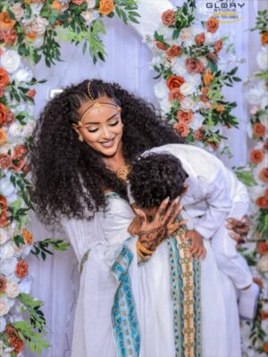 Fryat Yemane Instagram - Thankful beyond words🙌🏾 all glory to the Lord for this precious blessing and this beautiful life👨👩👧👦🙏🏾
Beautiful dress @fert_design_ 😍👌🏾
Make up @zion_makeup_ 😍👌🏾
Photography @glory_studio3😍👌🏾
Decore @yamr_aldecor 😍👌🏾