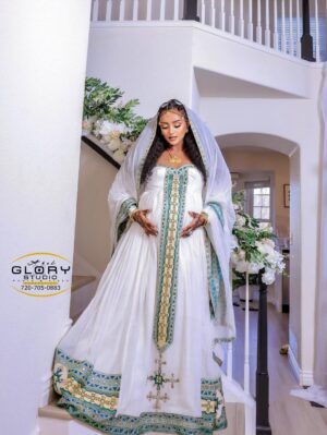 Fryat Yemane Instagram - Thankful beyond words🙌🏾 all glory to the Lord for this precious blessing and this beautiful life👨👩👧👦🙏🏾
Beautiful dress @fert_design_ 😍👌🏾
Make up @zion_makeup_ 😍👌🏾
Photography @glory_studio3😍👌🏾
Decore @yamr_aldecor 😍👌🏾
