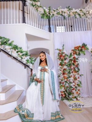 Fryat Yemane Instagram - Thankful beyond words🙌🏾 all glory to the Lord for this precious blessing and this beautiful life👨👩👧👦🙏🏾
Beautiful dress @fert_design_ 😍👌🏾
Make up @zion_makeup_ 😍👌🏾
Photography @glory_studio3😍👌🏾
Decore @yamr_aldecor 😍👌🏾
