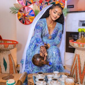 Fryat Yemane Instagram - Makeup @zion_makeup_ Thank you Tsiye💕🫶🏽
Shifon @berhanekisanet 👗😍👌🏾