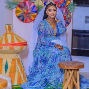 Fryat Yemane Instagram - Makeup @zion_makeup_ Thank you Tsiye💕🫶🏽
Shifon @berhanekisanet 👗😍👌🏾