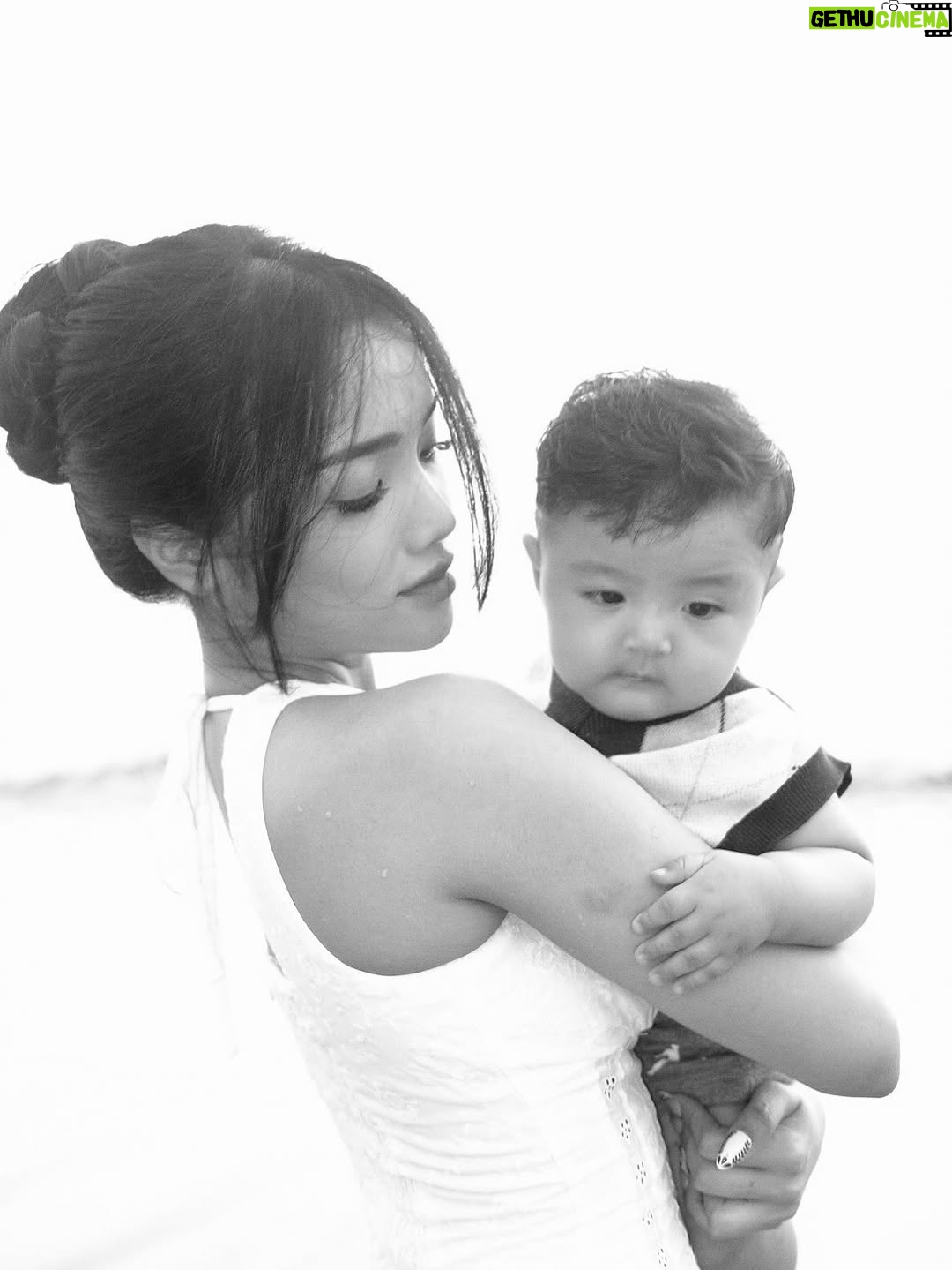 Fujianti Utami Putri - 1 Million Likes - A year full of lessons, we survived. 2026 please be nice🤍