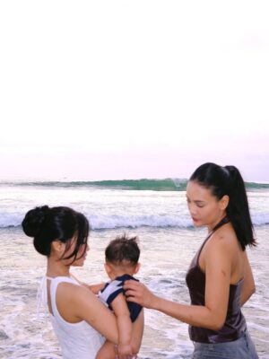 Fujianti Utami Putri Instagram - A year full of lessons, we survived. 2026 please be nice🤍