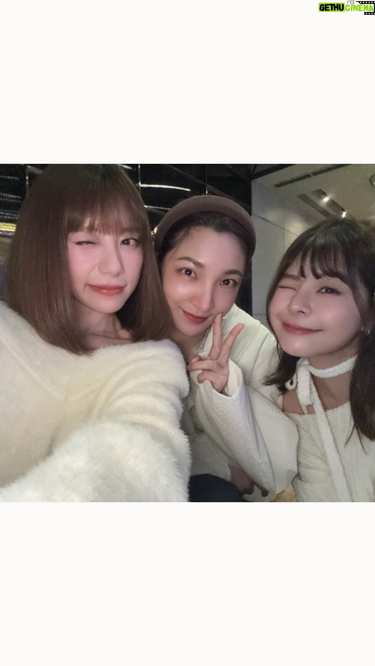 Furby Chen - 7.3K Likes - -
怎麼惹～不卡愛嗎🥺？？？

導演 @yunxi0726 
壞女人 @cloveryayakao 
無辜人 @furby_0421 

好笑嗎🤣