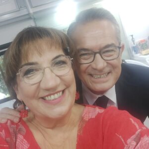 Füsun Demirel Instagram - Geçip giden zamanları  çok özlüyorum... bolca sevgi, bolca öpücük,  bolca sarmalanma, bolca dostluklar...
 @bahar.dizi  @baharrdiziii  meslek hayatımdaki en parlak,  en ışıldayan,  en gurur veren projesi  oldu. 
Hasretle @temedragve @hatisaslan @elitandaccam @hsahinturk @bugragulsoy @fatkasengul @demirhan.demircioglu @nilsudealbayrak @nihalyalciin @mfyapimtv