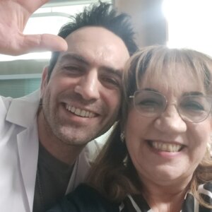 Füsun Demirel Instagram - Geçip giden zamanları  çok özlüyorum... bolca sevgi, bolca öpücük,  bolca sarmalanma, bolca dostluklar...
 @bahar.dizi  @baharrdiziii  meslek hayatımdaki en parlak,  en ışıldayan,  en gurur veren projesi  oldu. 
Hasretle @temedragve @hatisaslan @elitandaccam @hsahinturk @bugragulsoy @fatkasengul @demirhan.demircioglu @nilsudealbayrak @nihalyalciin @mfyapimtv