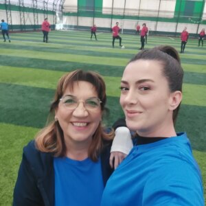 Füsun Demirel Instagram - Geçip giden zamanları  çok özlüyorum... bolca sevgi, bolca öpücük,  bolca sarmalanma, bolca dostluklar...
 @bahar.dizi  @baharrdiziii  meslek hayatımdaki en parlak,  en ışıldayan,  en gurur veren projesi  oldu. 
Hasretle @temedragve @hatisaslan @elitandaccam @hsahinturk @bugragulsoy @fatkasengul @demirhan.demircioglu @nilsudealbayrak @nihalyalciin @mfyapimtv