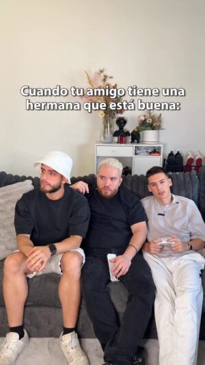 Gabriela Vergara Instagram - Entre amigos son así 🙄😓