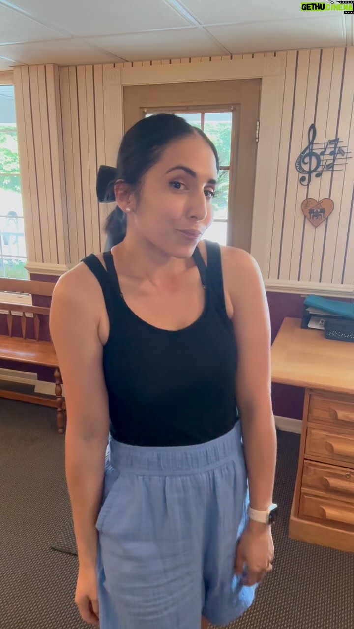 Gabrielle Ruiz - 516 Likes - Marilyn’s an accountant in my fantasy on Aug 2 @therandyandys @scrantonjazzfestival show at @sergeis_scranton. FREE, walk-in seating. I’ll be guest singing the second set. Ty to jazz icon @markomarcinko for having us!! 

@joyrdelvalle @joceylace @monica_blume @singingbaker @alana_cross 

#gabrielleruiz #therandyandys #broadway  #theandrewssisters #jazzmusic