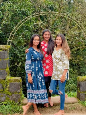 Ganga Gowda Instagram - Life is better with true people❤️🌎🫶🏻🫂
.
.
#trending #instagram #viral #karnataka #sandalwood #viralvideos #kannada #trendingreels #kannadasongs #kannadathi❤️💛 #gowdthi💫👑
