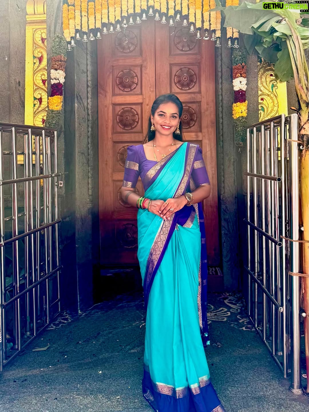 Ganga Gowda - 3K Likes - My trust ರಾಯರು🙏🏻🌺 
Follow🦋 @gowdthi_2515 
@precious_petal_403 ❤️
@sowmya___raj ❤️
.
#trending #instagram #viral #karnataka #manthralayaraghavendraswamy🙏❤️ #manthralayam #sandalwood #viralvideos #kannada #trendingreels #kannadasongs #kannadathi❤️💛 #gowdthi💫👑