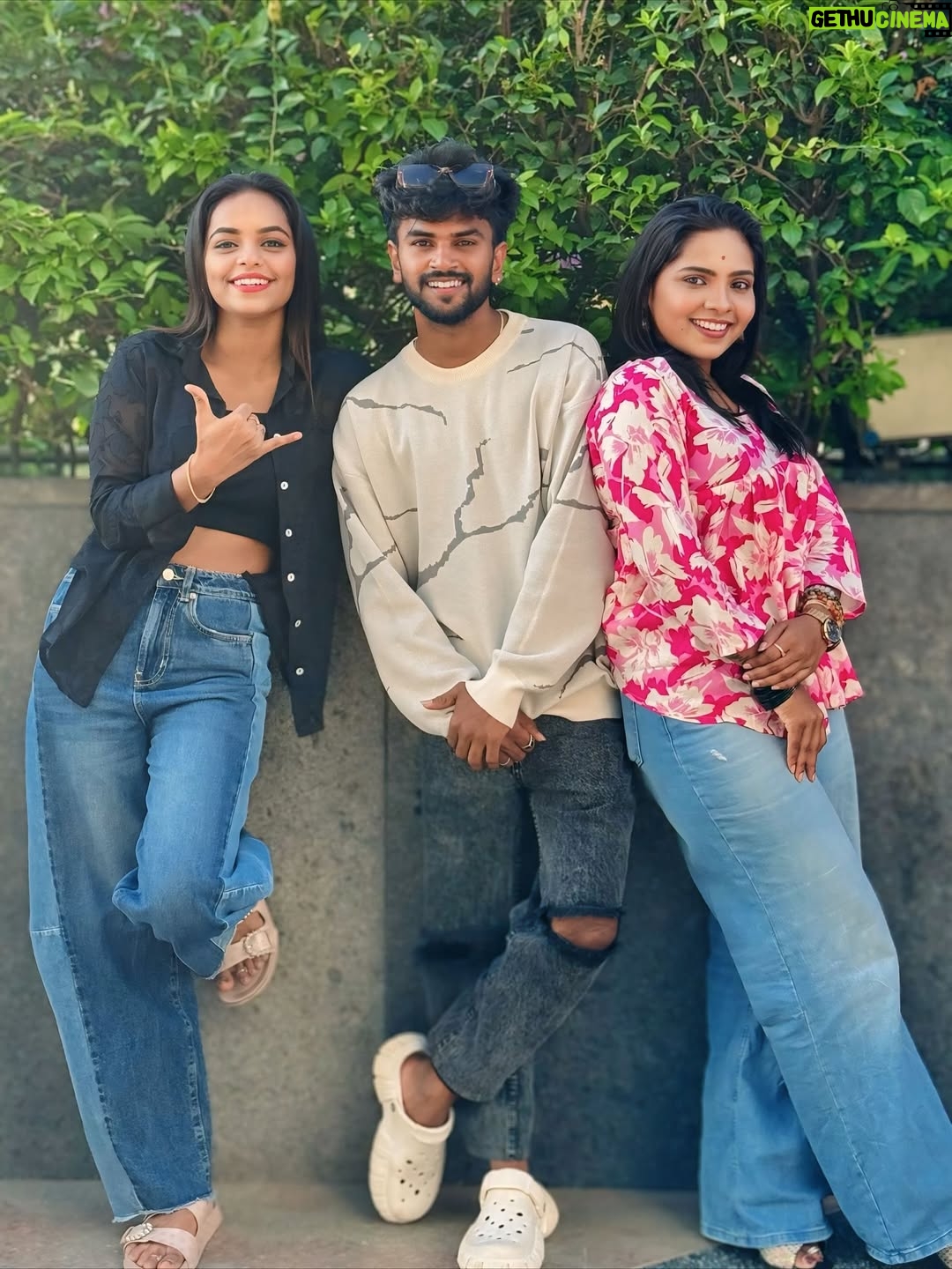 Ganga Gowda - 8.1K Likes - We3>>>>❤️✨ in one frame🧿🙌🏻🔥
Follow🦋 @gowdthi_2515 
.
.
#littlebrother❤️ #besties #gowdthi💫👑 #forummall #goodtimeswithgoodpeople❤️