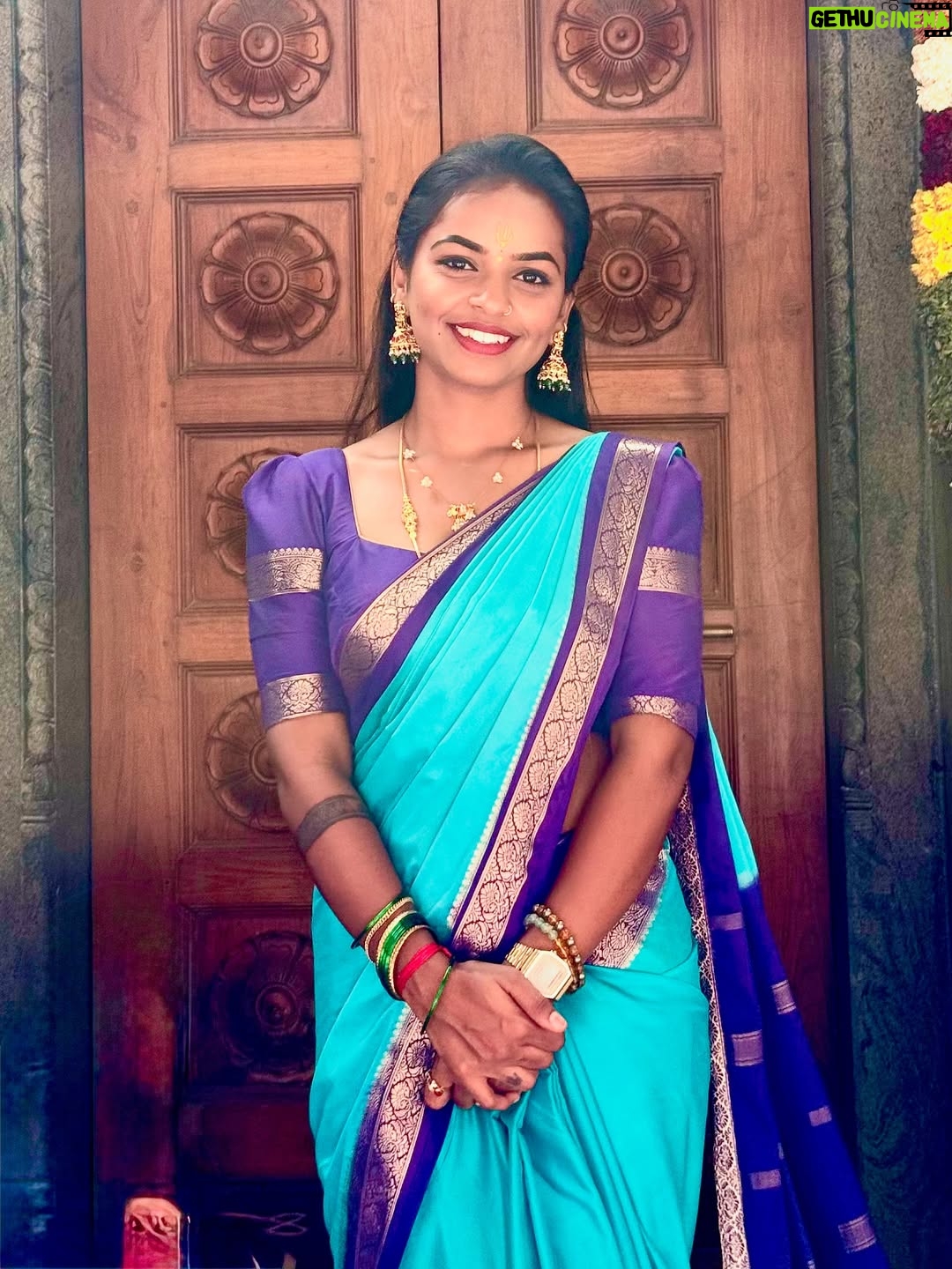 Ganga Gowda - 3K Likes - My trust ರಾಯರು🙏🏻🌺 
Follow🦋 @gowdthi_2515 
@precious_petal_403 ❤️
@sowmya___raj ❤️
.
#trending #instagram #viral #karnataka #manthralayaraghavendraswamy🙏❤️ #manthralayam #sandalwood #viralvideos #kannada #trendingreels #kannadasongs #kannadathi❤️💛 #gowdthi💫👑