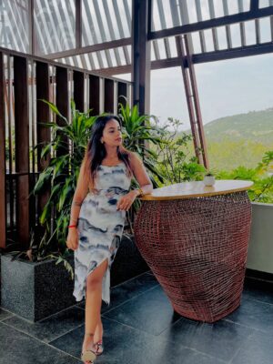 Ganga Gowda Instagram - Happy girls are the prettiest girls🤍🎀⚡️
Follow🦋 @gowdthi_2515 
.
.
#kannadathi❤️💛 #gowdthi💫👑