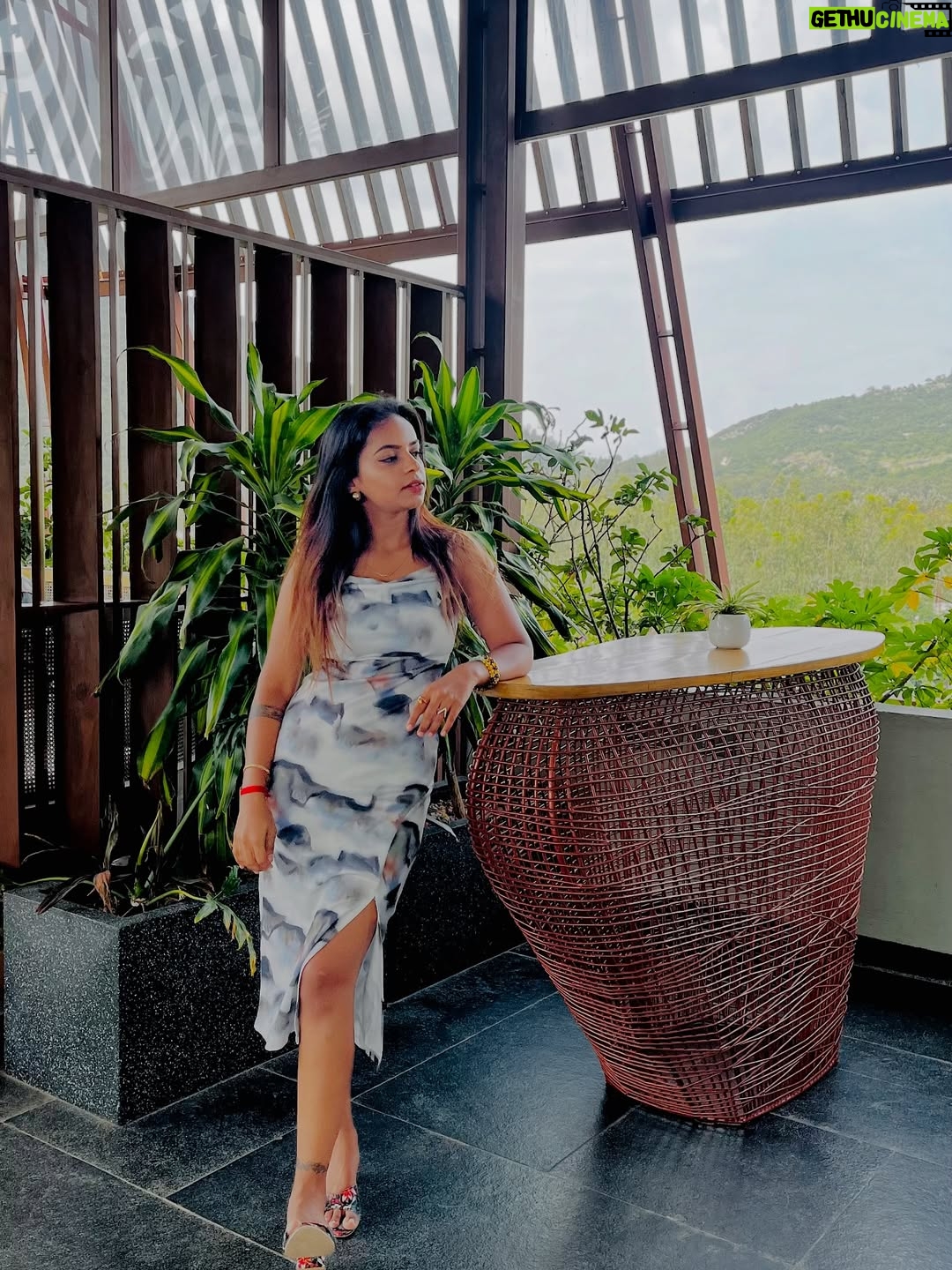 Ganga Gowda - 1.8K Likes - Happy girls are the prettiest girls🤍🎀⚡️
Follow🦋 @gowdthi_2515 
.
.
#kannadathi❤️💛 #gowdthi💫👑