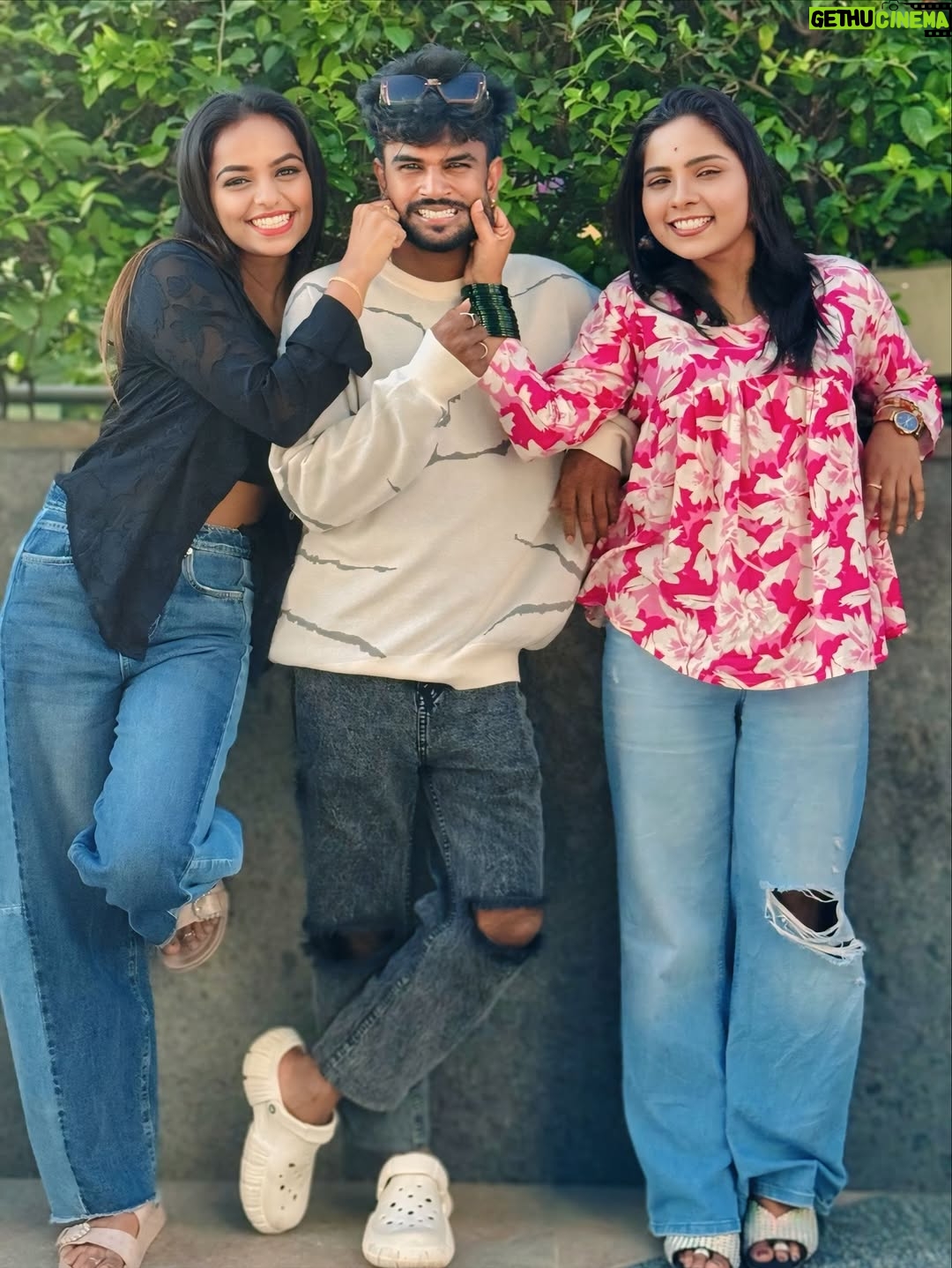 Ganga Gowda - 8.1K Likes - We3>>>>❤️✨ in one frame🧿🙌🏻🔥
Follow🦋 @gowdthi_2515 
.
.
#littlebrother❤️ #besties #gowdthi💫👑 #forummall #goodtimeswithgoodpeople❤️