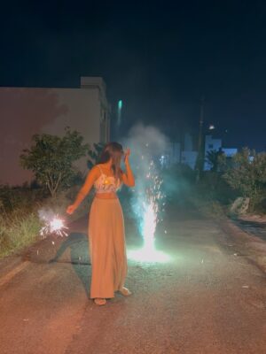 Ganga Gowda Instagram - Diwali🧨💥✨❤️
Follow🦋 @gowdthi_2515 
.
.
#gowdthi💫👑 #diwalispecial❤️