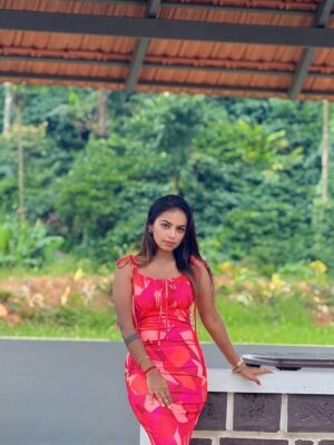 Ganga Gowda Instagram - Be your own kind of beautiful🫶🏻💋✨
Follow🦋 @gowdthi_2515 
.
.
#gowdthi💫👑 #kannadathi❤️💛 #sakleshpur❤️
