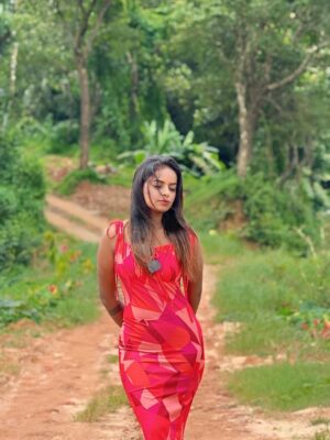 Ganga Gowda Instagram - Be your own kind of beautiful🫶🏻💋✨
Follow🦋 @gowdthi_2515 
.
.
#gowdthi💫👑 #kannadathi❤️💛 #sakleshpur❤️