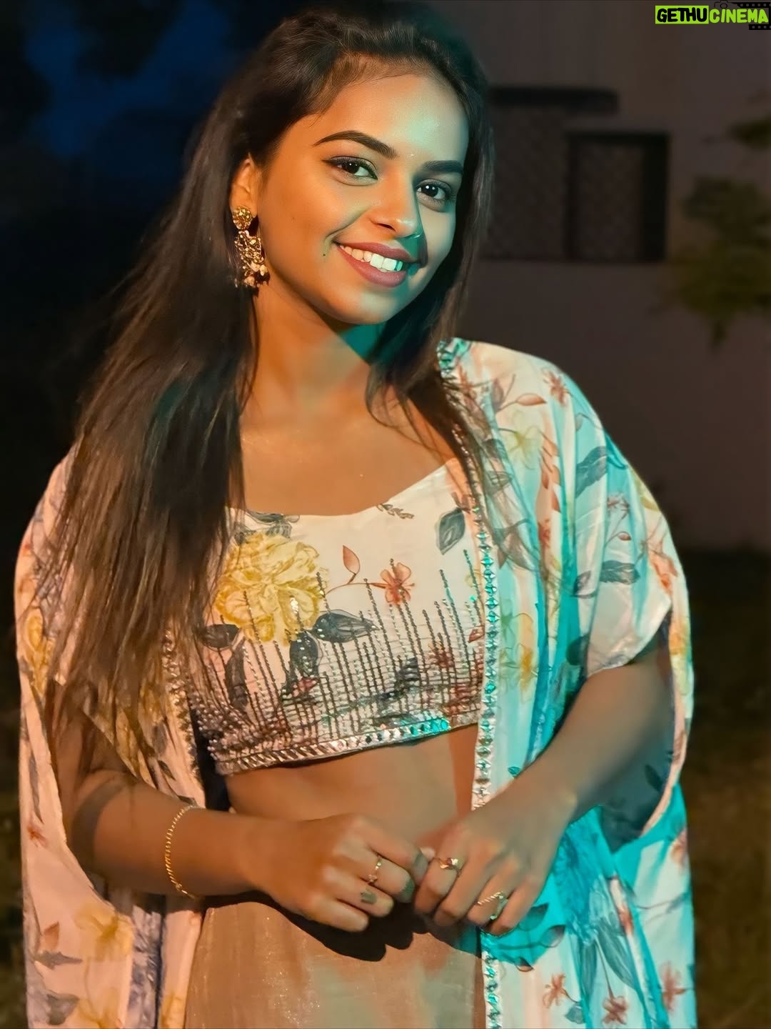 Ganga Gowda - 1.6K Likes - Diwali🧨💥✨❤️
Follow🦋 @gowdthi_2515 
.
.
#gowdthi💫👑 #diwalispecial❤️