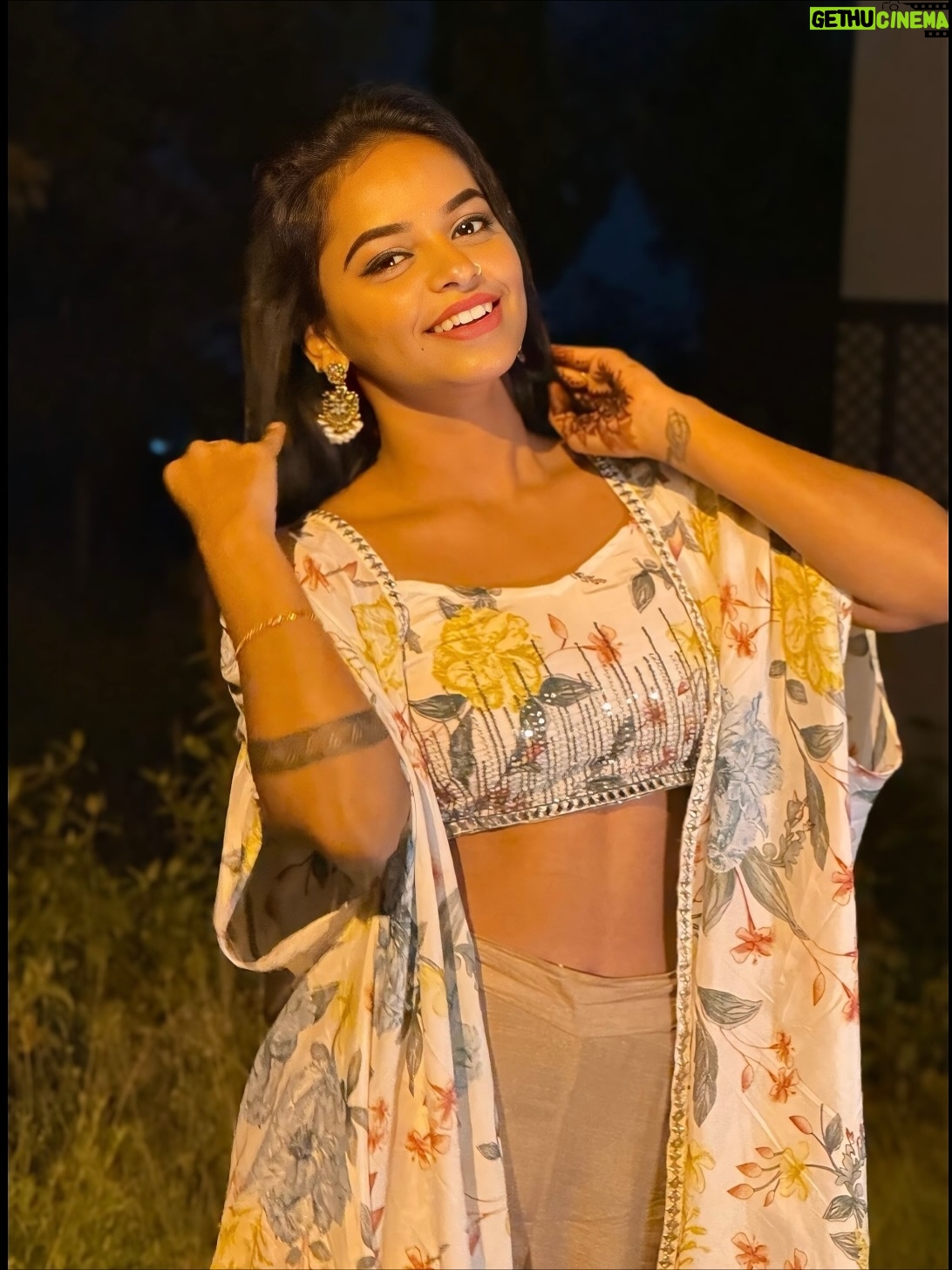 Ganga Gowda - 1.6K Likes - Diwali🧨💥✨❤️
Follow🦋 @gowdthi_2515 
.
.
#gowdthi💫👑 #diwalispecial❤️