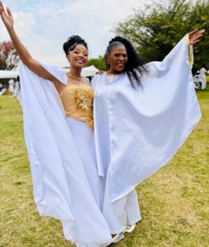 Gaosi Raditholo Instagram - The all White Party 🎉 was phenomenal! Such an Honour sharing the stage with beautiful performers & beautiful people. Gods Grace lives forever, & I’m beyond grateful. #Genesis#Mzansi##Mzansimagic#Mmarona