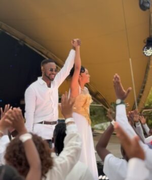 Gaosi Raditholo Instagram - The all White Party š was phenomenal! Such an Honour sharing the stage with beautiful performers & beautiful people. Gods Grace lives forever, & Iām beyond grateful. #Genesis#Mzansi##Mzansimagic#Mmarona