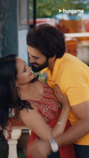 Garima Jain Instagram - Salma ka safar, jis ka yakeen toot gaya... is now out on @hungamaott
Staring @officialgarimajain & @kunalrverma
Janane ke liye dekhiye HASRATEIN 3 - A Hungama Original Web Series sirf Hungama OTT par
#Hasratein3 #HasrateinWohinKahaniNayi #hungamaott #newseries #streaminglive