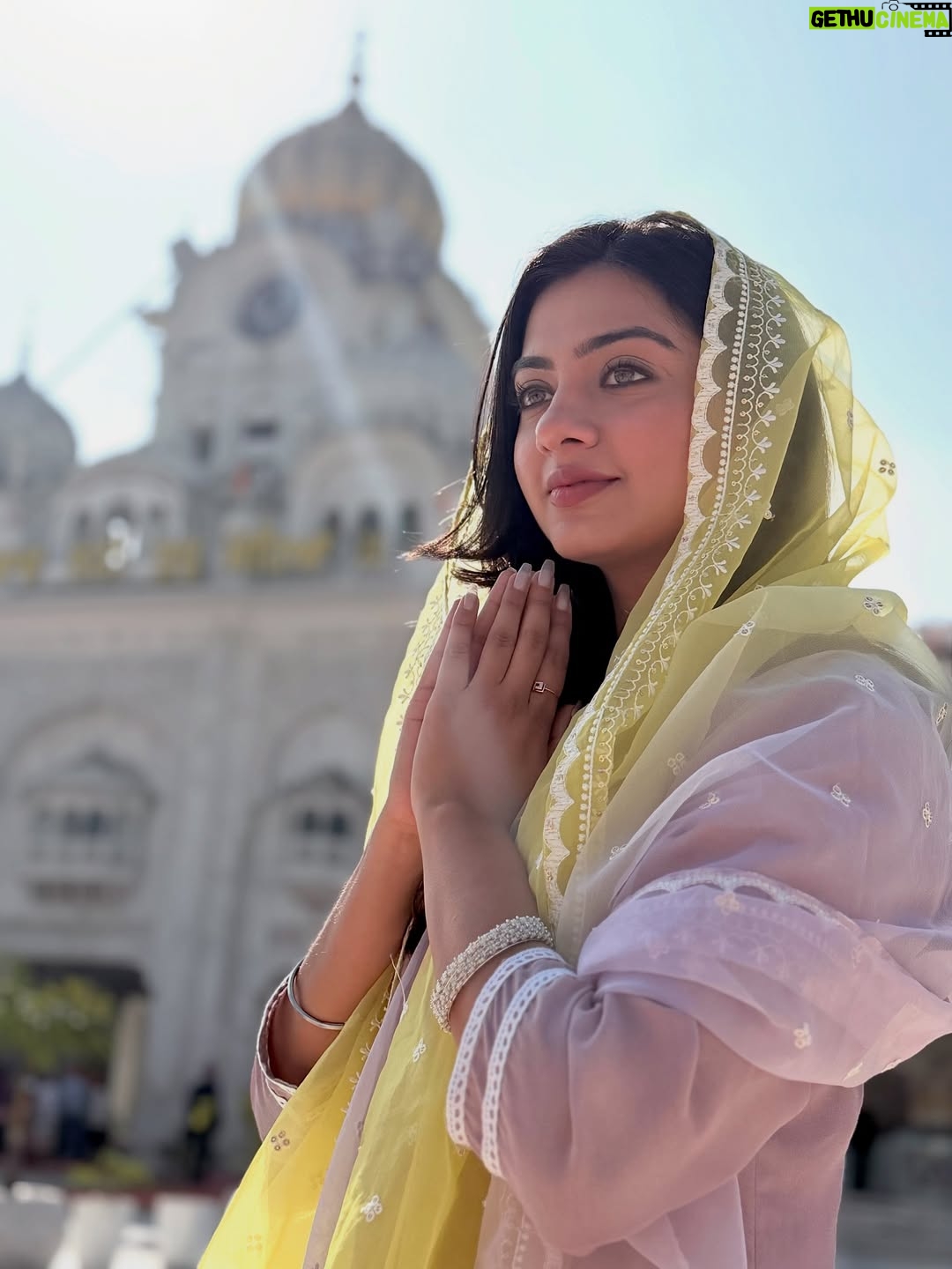 Garvita Sadhwani - 123.3K Likes - Nirbhau nirvair 🧿🤍 visited the most beautiful Golden Temple, Shri Harmandar  Saheb✨
The peace I felt here is inexplainable in words but I know it I’ll carry it within me like a sacred blessing. 

Waheguru ji mehr karna saadi film te #TheGreatPunjabRobbery. April 17, 2026.