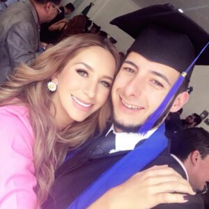 Geraldine Bazán Instagram - Érase una vez en el 2016…
Wow! Ya pasaron diez años.
Y uno cree que en diez años no pasa nada…
y paso de todo!!
Esto fue mi 2016 amor, familia, amigos, trabajo, viajes, risas y muchas historias.
Momentos que se quedaron en la memoria del corazón,
momentos que son parte de nuestra historia para siempre.
¿A poco no?
Todo lo que vivimos nos trajo justo al momento en el que estamos hoy…
y todo lo que aún nos falta por vivir. ✨