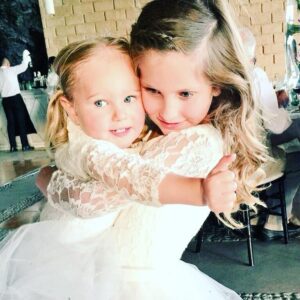 Geraldine Bazán Instagram - Érase una vez en el 2016…
Wow! Ya pasaron diez años.
Y uno cree que en diez años no pasa nada…
y paso de todo!!
Esto fue mi 2016 amor, familia, amigos, trabajo, viajes, risas y muchas historias.
Momentos que se quedaron en la memoria del corazón,
momentos que son parte de nuestra historia para siempre.
¿A poco no?
Todo lo que vivimos nos trajo justo al momento en el que estamos hoy…
y todo lo que aún nos falta por vivir. ✨