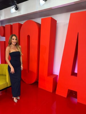 Geraldine Bazán Instagram - Ahora si comenzó el año…
Mosqueteras reunidas
Enero Dump