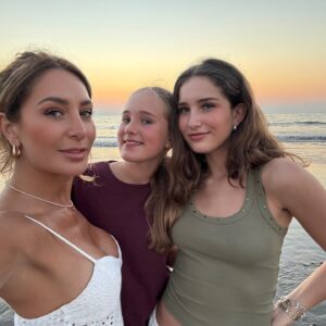 Geraldine Bazán Instagram - Sol, calma, familia, presencia.
Aquí, todo se alinea.
My kind of state of mind.
The Estates.
📍 @vidanta