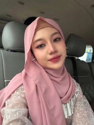 Ghea Indrawari Instagram - jangan terlalu diiniin apasih namanya?