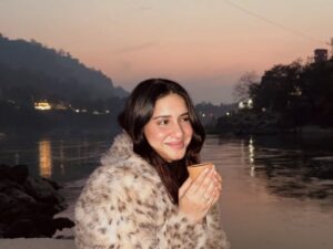 Gia Gupta Instagram - shayad sab itna simple hi tha hamesha se?