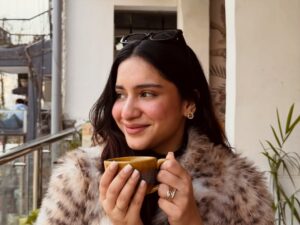 Gia Gupta Instagram - shayad sab itna simple hi tha hamesha se?