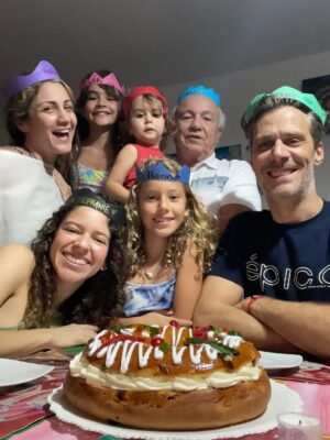 Gioia Arismendi Instagram - Feliz Vida a Mi @gioiaarismendi 🎂 Te Amo ❤️ Te Respeto Te Valoro Te Disfruto Te Admiro… Gracias Gracias Gracias 🙏🫶🏻👐🏻🙌🏻👏🏻♥️😍😘🥰
.
Gracias Gracias Gracias a toda mi Familia ♥️ y amigos que me acompañaron estuvieron conmigo me cantaron cumple y comieron de los ricos pasteles y tortas para celebrar 🥳 y a todos los que estuvieron presente 💝 aunque no estemos físicamente juntos siempre siento su amor genuino!!! ⭐️😘😍♥️
.
Gracias Gracias Gracias 👐🏻🙌🏻🫶🏻 a todos los quiero!!! Y me quiero y me Amo Infinito ♾️ porque #yosignifico #iamenough #yosoy #soham #iam Gioia Arismendi en Abundancia y Prosperidad rodeada de Éxitos y Amor! Amén!!! 💟☮️🕉️⚛️
.
Feliz Vida a Gioia, Gioita, Giogis, Gio, Yoyanote, Gioiamom, Gioia… Gracias Gracias Gracias por ser todas Gracias por quererme, sostenerme, amarme, estar y ser… Gracias por habitarnos por comprendernos y por seguir siempre creciendo aprendiendo y cultivando lo que más queremos el Amor #amormotordelmundo ♥️🥰😍👏🏻😘⭐️ Congrats baby!!! 
.
#gioiaarismendi 
#bambolabygioia 
#gioiamom #gioiamoms 
#gioiainfinita 
#gioiarte 
#gracias #agradecida #graciasdios #felizvida #felizcumple2026