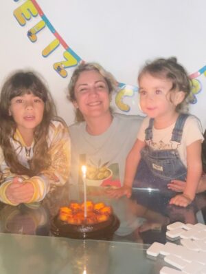 Gioia Arismendi Instagram - Feliz Vida a Mi @gioiaarismendi 🎂 Te Amo ❤️ Te Respeto Te Valoro Te Disfruto Te Admiro… Gracias Gracias Gracias 🙏🫶🏻👐🏻🙌🏻👏🏻♥️😍😘🥰
.
Gracias Gracias Gracias a toda mi Familia ♥️ y amigos que me acompañaron estuvieron conmigo me cantaron cumple y comieron de los ricos pasteles y tortas para celebrar 🥳 y a todos los que estuvieron presente 💝 aunque no estemos físicamente juntos siempre siento su amor genuino!!! ⭐️😘😍♥️
.
Gracias Gracias Gracias 👐🏻🙌🏻🫶🏻 a todos los quiero!!! Y me quiero y me Amo Infinito ♾️ porque #yosignifico #iamenough #yosoy #soham #iam Gioia Arismendi en Abundancia y Prosperidad rodeada de Éxitos y Amor! Amén!!! 💟☮️🕉️⚛️
.
Feliz Vida a Gioia, Gioita, Giogis, Gio, Yoyanote, Gioiamom, Gioia… Gracias Gracias Gracias por ser todas Gracias por quererme, sostenerme, amarme, estar y ser… Gracias por habitarnos por comprendernos y por seguir siempre creciendo aprendiendo y cultivando lo que más queremos el Amor #amormotordelmundo ♥️🥰😍👏🏻😘⭐️ Congrats baby!!! 
.
#gioiaarismendi 
#bambolabygioia 
#gioiamom #gioiamoms 
#gioiainfinita 
#gioiarte 
#gracias #agradecida #graciasdios #felizvida #felizcumple2026