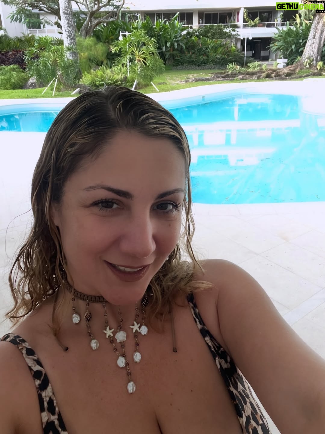Gioia Arismendi - 2.4K Likes - Feliz Vida a Mi @gioiaarismendi ♥️🤩🎂🥂❤️‍🔥
.
Sonreír Compartir Bailar Comer Rico el teatro el Sol el Mar Las Estrellas Mi Familia Amar las cosas que me hacen feliz 😀🫶🏻🧿🪬⭐️♥️
.
Siempre junto a mi Familia y mis amadas Princesas el Mejor Regalo 🎁 que me ha dado la Vida ser la #gioiamom #gioimoms de #stellavera ⭐️ y #galaisabella 💎 🤩🥰😍
.
Gracias Gracias Gracias porque #yosignifico #iamenough #yosoy #soham Gioia Arismendi en Abundancia y Prosperidad rodeada de Éxito y Amor! Amén! 💟☮️🕉️⚛️
.
Siempre en el único e infinito camino #amormotordelmundo 
#gioiaarismendi 
#bambolabygioia 
#gioiainfinita 
#gioiarte 
#gracias #agradecida #graciasdios 
#salud #abundância #prosperidad #crecimiento #evolución #amen