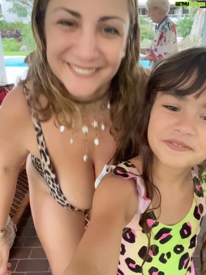 Gioia Arismendi - 2.4K Likes - Feliz Vida a Mi @gioiaarismendi ♥️🤩🎂🥂❤️‍🔥
.
Sonreír Compartir Bailar Comer Rico el teatro el Sol el Mar Las Estrellas Mi Familia Amar las cosas que me hacen feliz 😀🫶🏻🧿🪬⭐️♥️
.
Siempre junto a mi Familia y mis amadas Princesas el Mejor Regalo 🎁 que me ha dado la Vida ser la #gioiamom #gioimoms de #stellavera ⭐️ y #galaisabella 💎 🤩🥰😍
.
Gracias Gracias Gracias porque #yosignifico #iamenough #yosoy #soham Gioia Arismendi en Abundancia y Prosperidad rodeada de Éxito y Amor! Amén! 💟☮️🕉️⚛️
.
Siempre en el único e infinito camino #amormotordelmundo 
#gioiaarismendi 
#bambolabygioia 
#gioiainfinita 
#gioiarte 
#gracias #agradecida #graciasdios 
#salud #abundância #prosperidad #crecimiento #evolución #amen